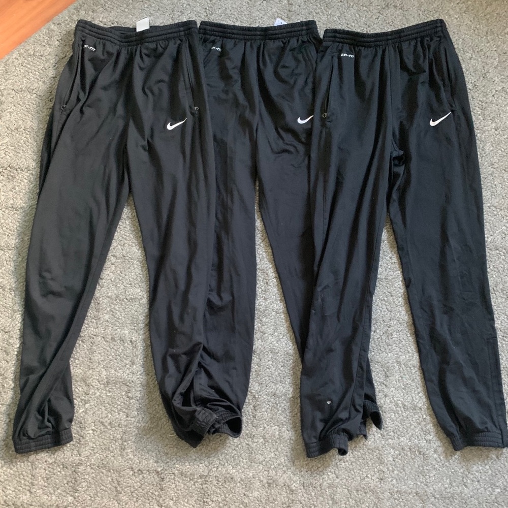 black nike joggers